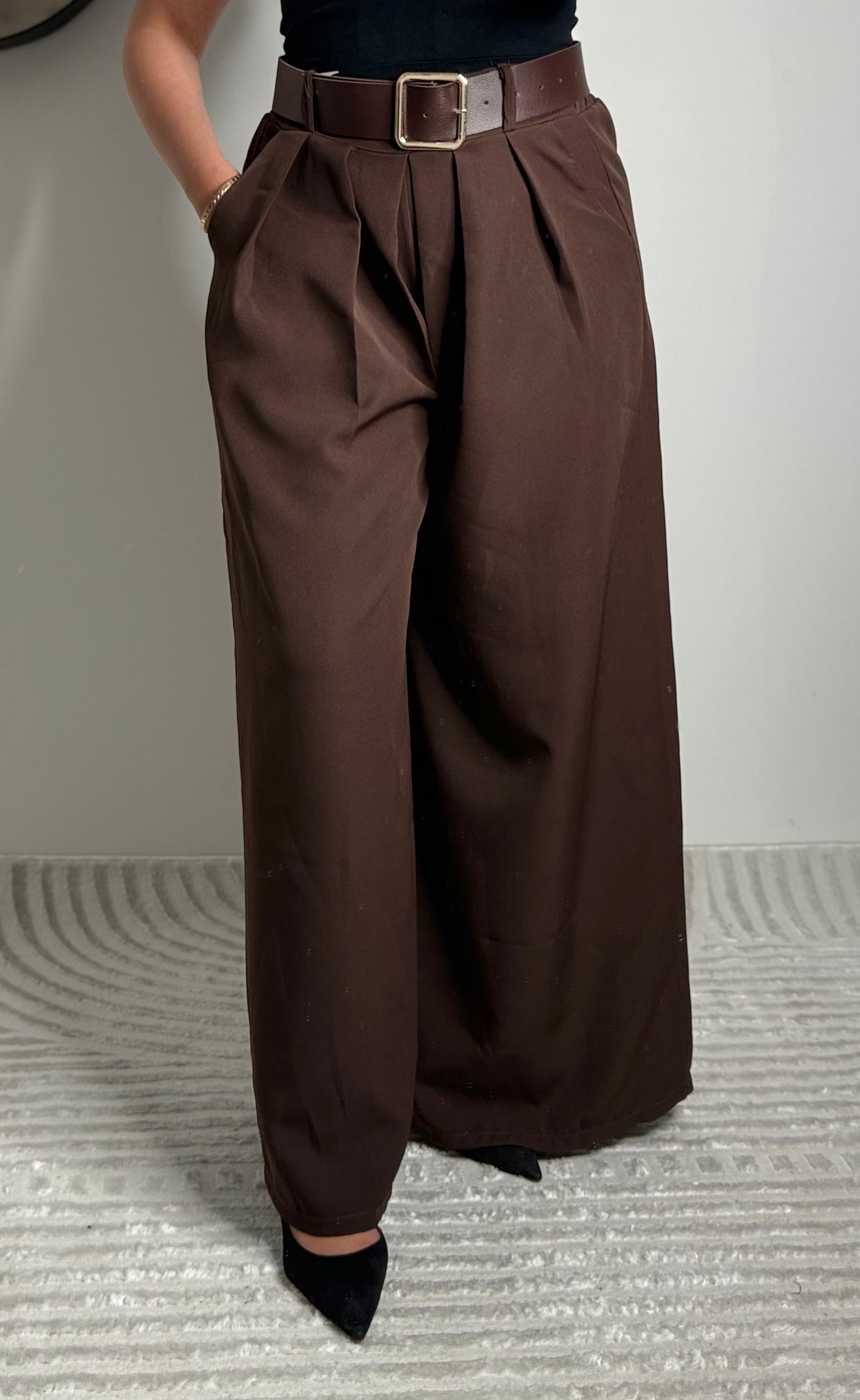 Pantalon avec ceinture MARRON