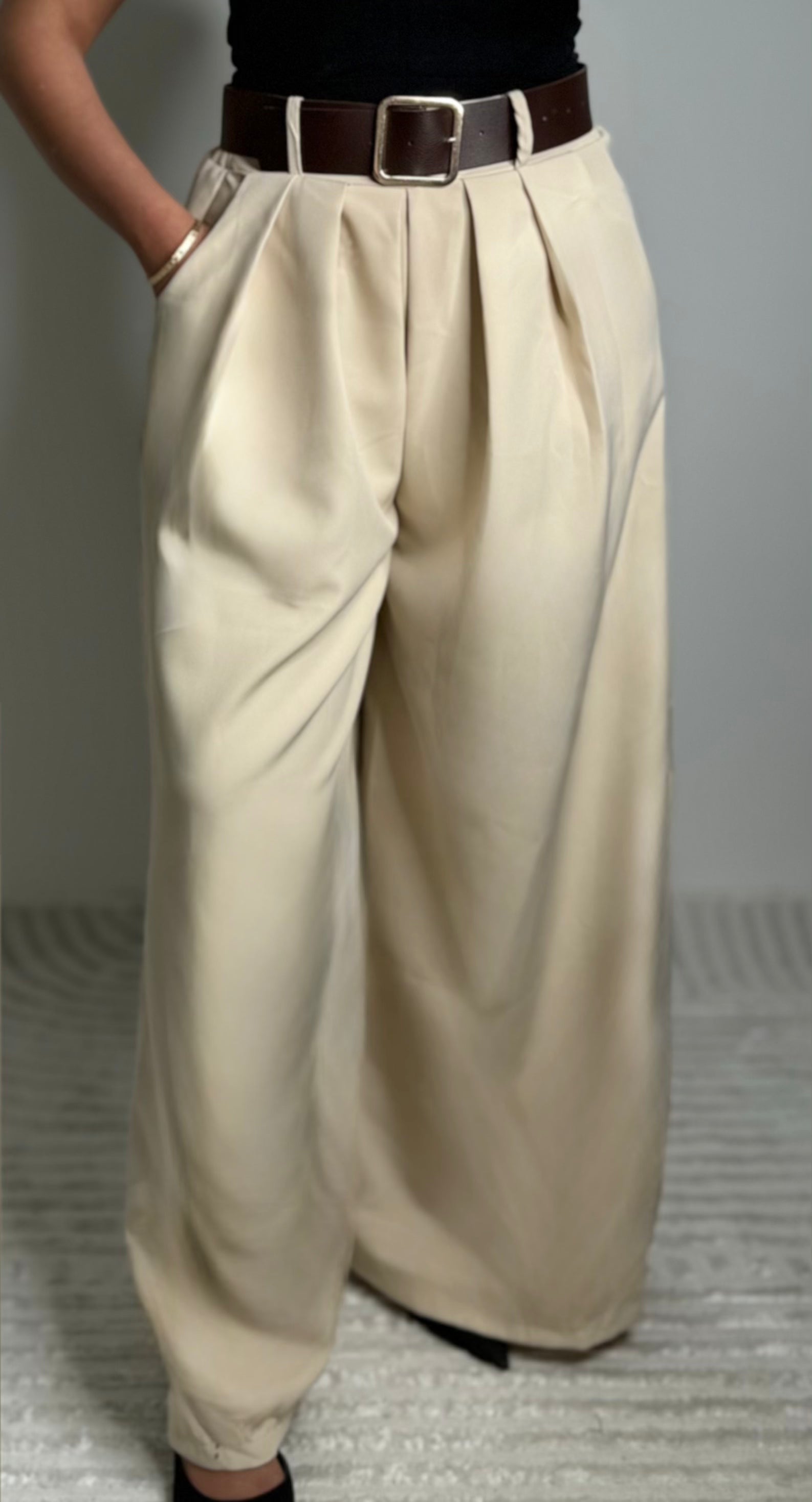 Pantalon avec ceinture MARRON